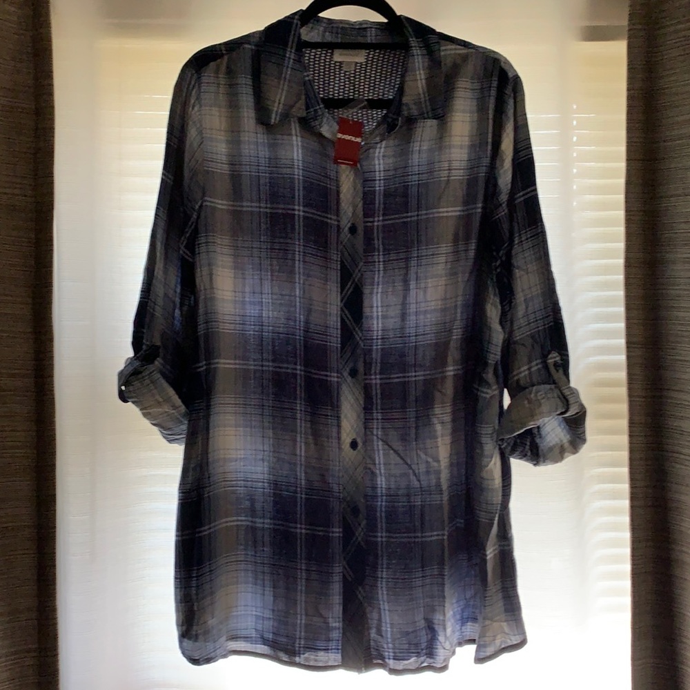 Womens Plus size blouse from Avenue 18/20